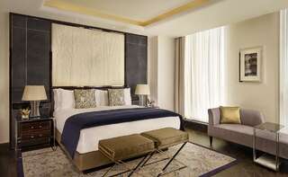 Отель The Ritz-Carlton Нур-Султан Клубный номер с 1 кроватью размера «king-size» и доступом в клубный лаундж-1