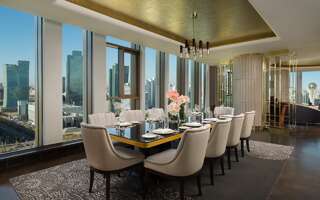 Отель The Ritz-Carlton Нур-Султан Люкс Ritz-Carlton с 1 кроватью размера «king-size» и доступом в клубный лаундж - Вид на город-4