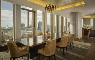 Отель The Ritz-Carlton Нур-Султан Люкс Ritz-Carlton с 1 кроватью размера «king-size» и доступом в клубный лаундж - Вид на город-7